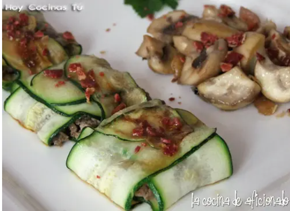 Raviolis de calabacín rellenos de carne y arroz chino
